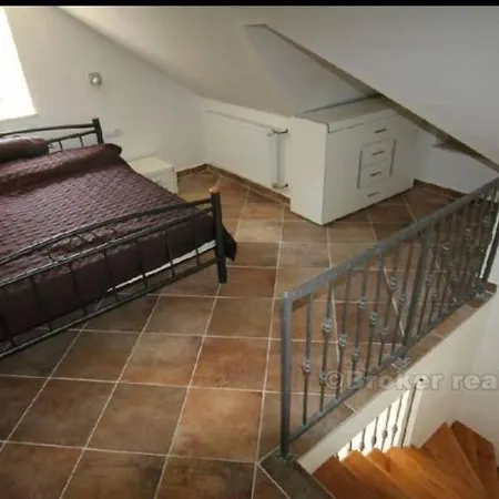 Mala Dora Villa *