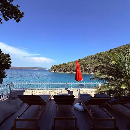 Mala Dora Villa